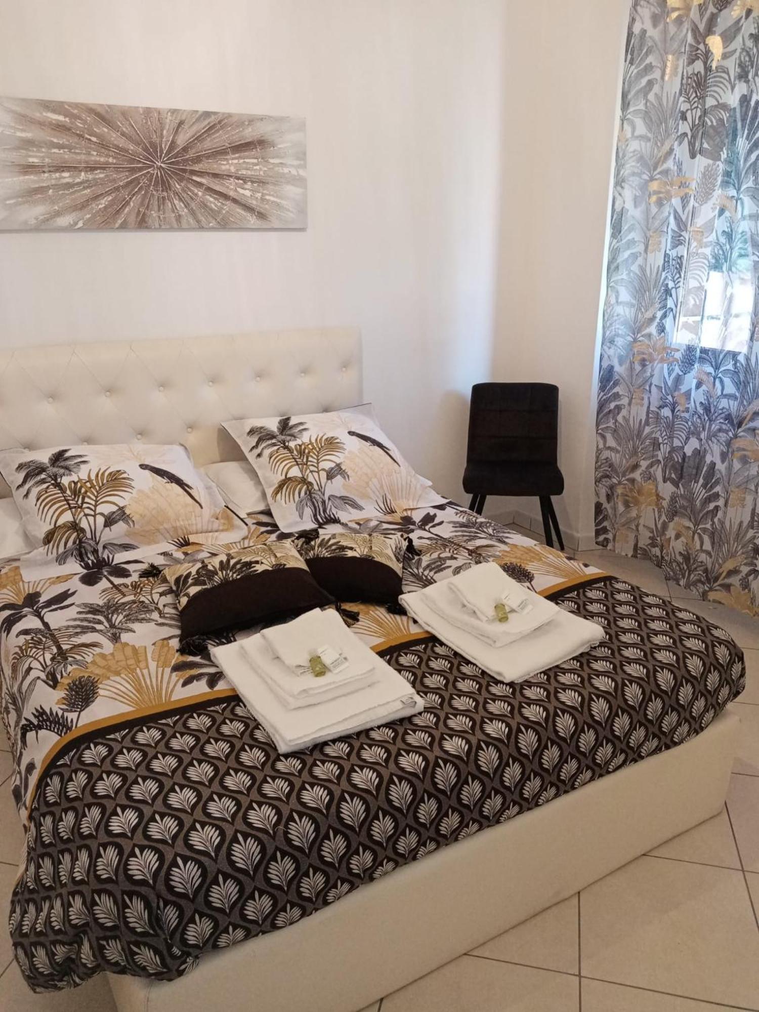 Relax In Trastevere Rome - Independent Apartment Buitenkant foto